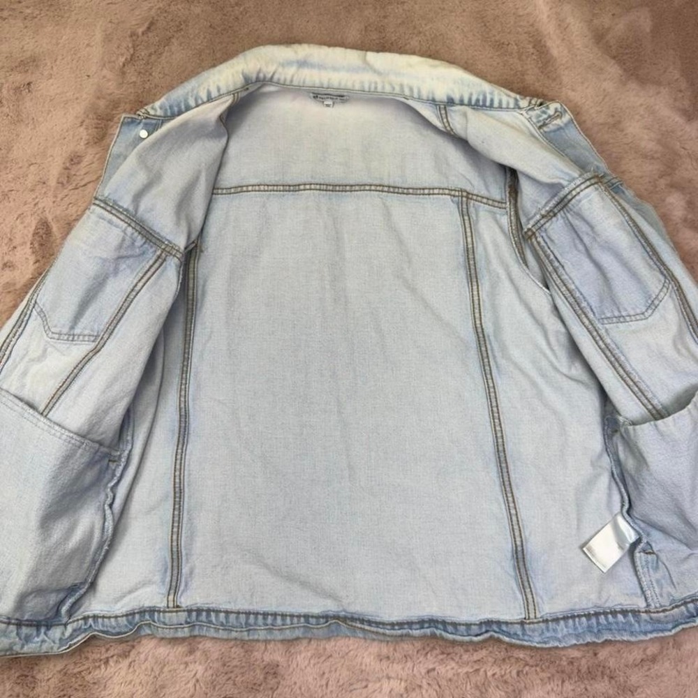 Peloton Denim Jacket Light Wash Graphic Back 'Together We Go Far' Oversized XL - Picture 5 of 8